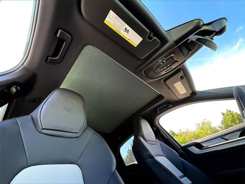 New 2026 Porsche Cayenne E-Hybrid Coupe image 18