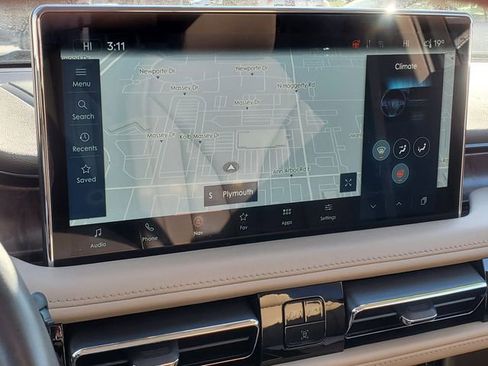 Certified 2023 Lincoln Nautilus Reserve image 23