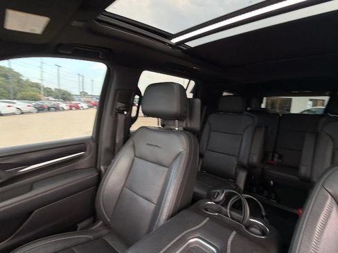Used 2021 GMC Yukon Denali w/ Denali Premium Package AWD/4WD image 63