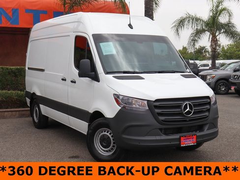 Used 2023 Mercedes-Benz Sprinter 144 Cargo image 2
