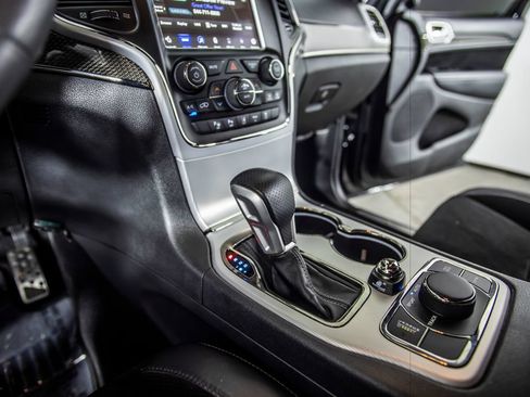 Used 2018 Jeep Grand Cherokee Trackhawk AWD/4WD image 28