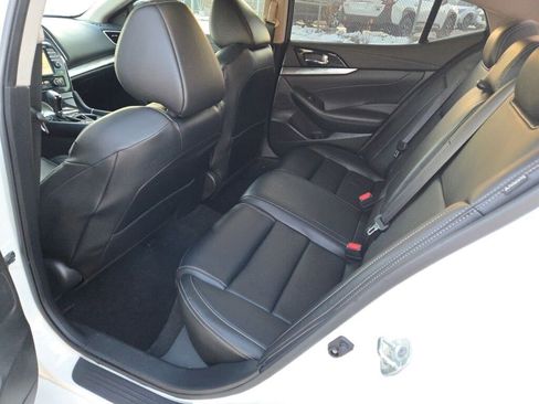 Used 2021 Nissan Maxima 3.5 SV w/ Floor Mat Group image 14