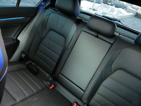 Used 2024 Volkswagen Golf R image 12