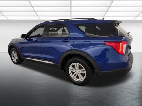 Used 2023 Ford Explorer XLT w/ Equipment Group 202A AWD/4WD image 6
