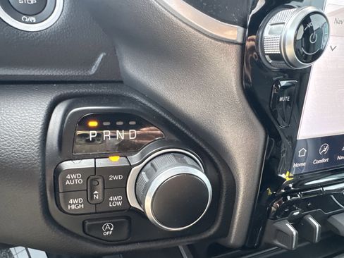 Used 2023 RAM 1500 Big Horn AWD/4WD image 20