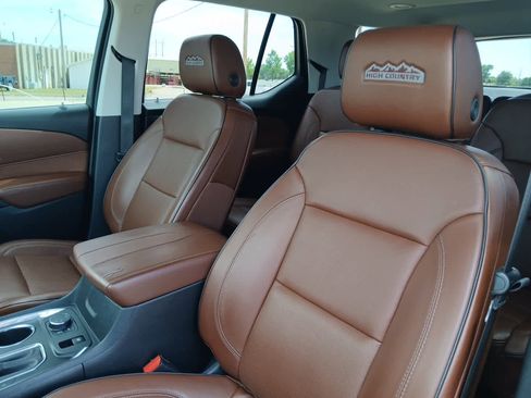 Used 2020 Chevrolet Traverse High Country AWD/4WD image 18