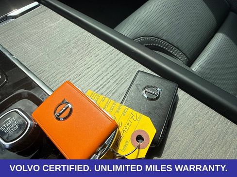 Certified 2024 Volvo XC90 T8 Ultimate w/ Protection Package Premier AWD/4WD image 32