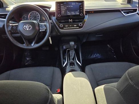 Used 2020 Toyota Corolla LE image 12