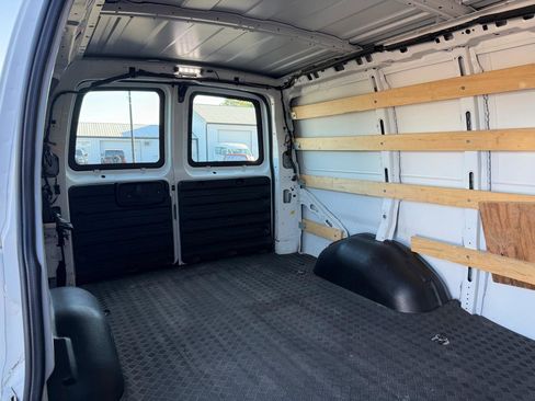 Used 2020 Chevrolet Express 2500 w/ Driver Convenience Package RWD image 18