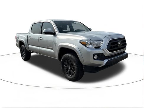 Used 2023 Toyota Tacoma SR5 w/ SR5 Appearance Package RWD image 1