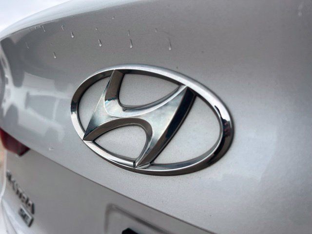 Used 2017 Hyundai Elantra SE FWD image 13