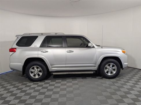 Used 2013 Toyota 4Runner SR5 image 23