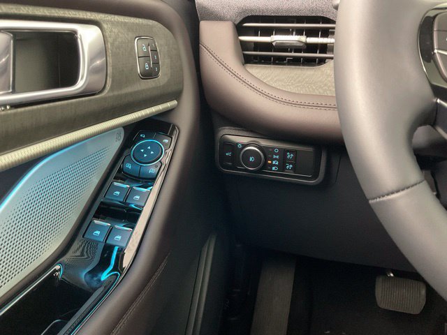 New 2026 Ford Explorer Platinum RWD image 21
