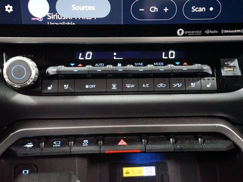 Used 2023 Toyota Tundra Platinum image 22