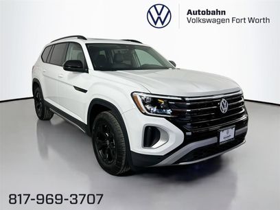 New 2025 Volkswagen Atlas Peak Edition SE