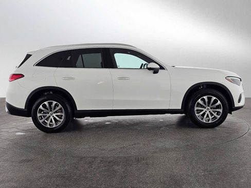 Certified 2025 Mercedes-Benz GLC 300 image 4