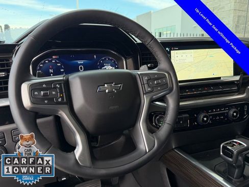 Used 2025 Chevrolet Silverado 1500 LT Trail Boss w/ Convenience Package II image 12