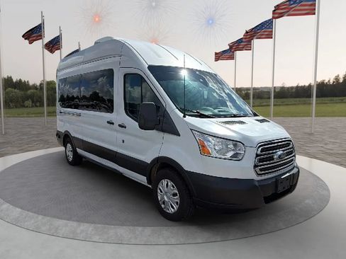 Used 2019 Ford Transit 350 XLT RWD image 8