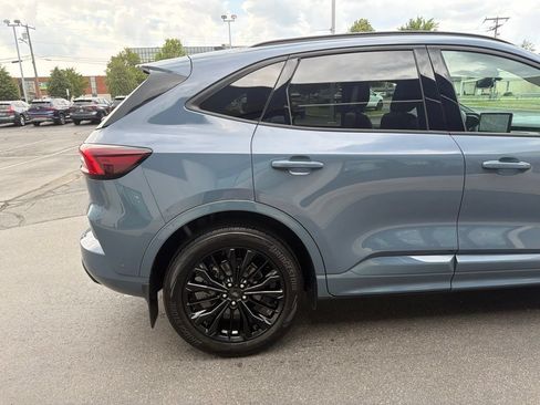 Used 2023 Ford Escape ST-Line Elite w/ Premium Technology Package AWD/4WD image 7