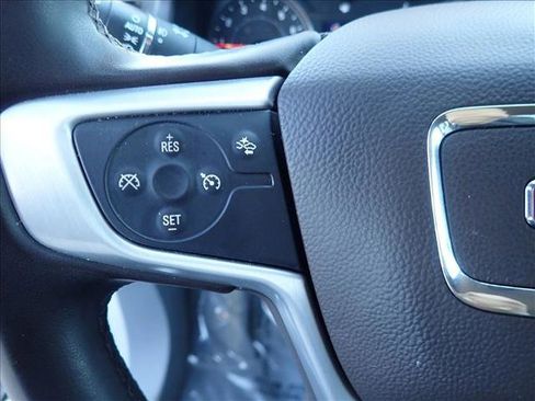 Used 2023 GMC Acadia SLT image 15