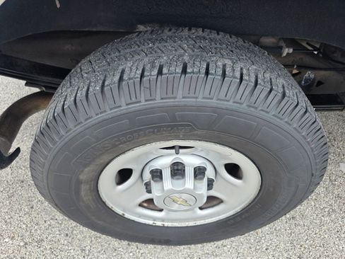 Used 2020 Chevrolet Express 2500 w/ Driver Convenience Package RWD image 17