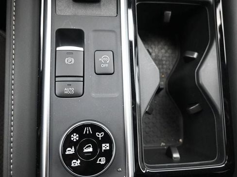 New 2026 Nissan Pathfinder SL image 17