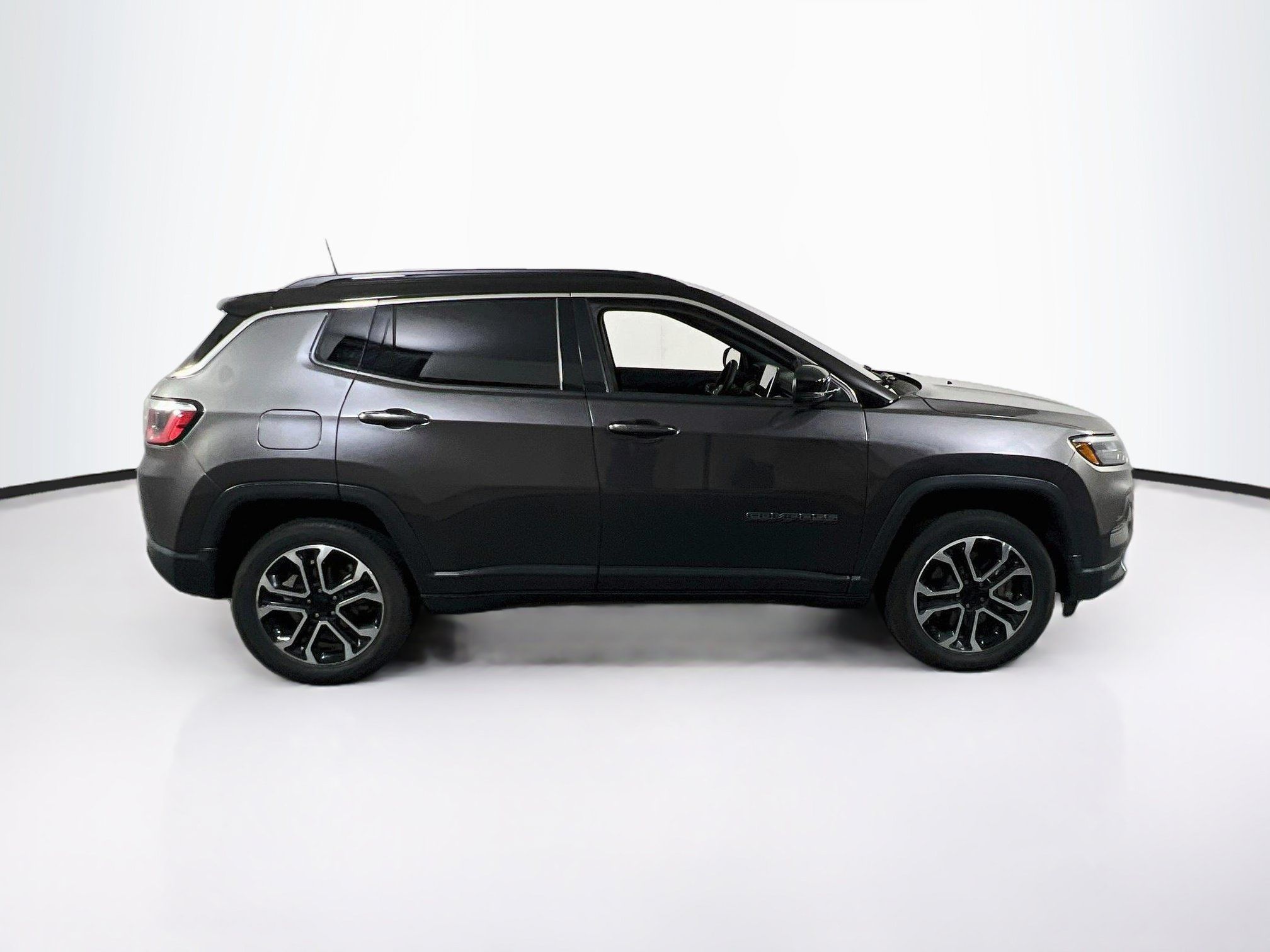 Used 2023 Jeep Compass Limited w/ Sun and Sound Group AWD/4WD image 4