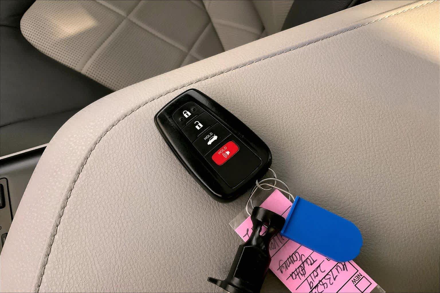 Used 2019 Toyota Camry XLE w/ Driver Assist Package FWD image 15