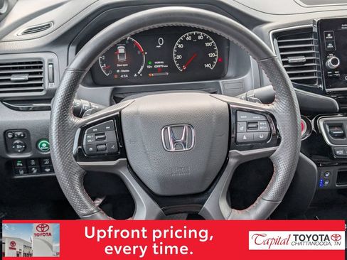 Used 2025 Honda Ridgeline Black Edition image 12