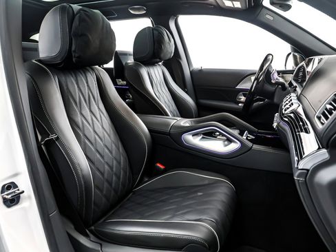 New 2026 Mercedes-Benz Maybach GLS 600 4MATIC image 7