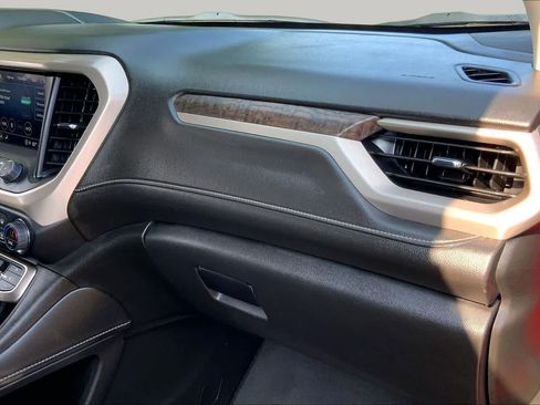 Used 2023 GMC Acadia Denali FWD image 19