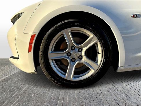 Used 2023 Chevrolet Camaro LT image 8