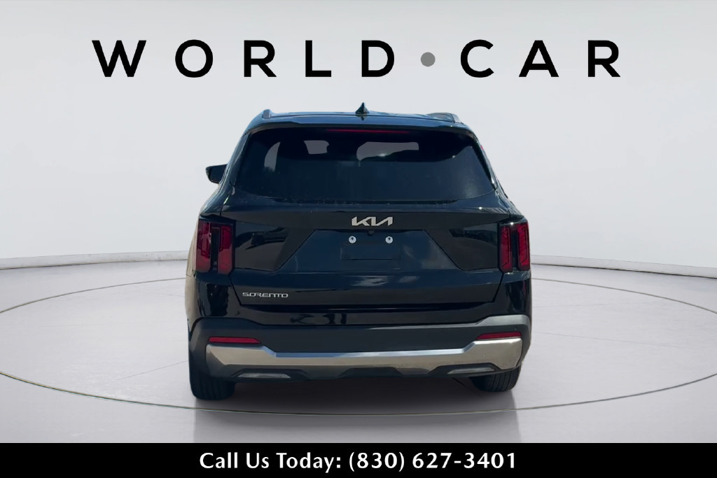 Used 2025 Kia Sorento S FWD image 6
