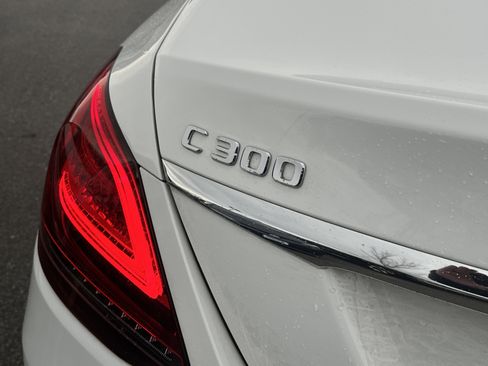 Used 2020 Mercedes-Benz C 300 4MATIC Sedan image 11