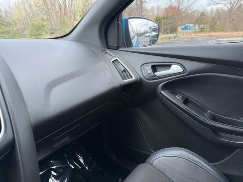 Used 2016 Ford Focus RS AWD/4WD image 29