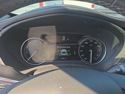 Used 2023 Cadillac XT4 Luxury w/ Driver Awareness Package image 6