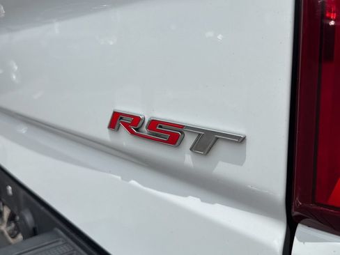 Used 2022 Chevrolet Silverado 1500 RST w/ Z71 Off-Road Package AWD/4WD image 47
