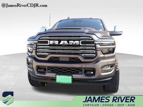 Used 2025 RAM 2500 Laramie w/ Sport Appearance Package AWD/4WD image 6