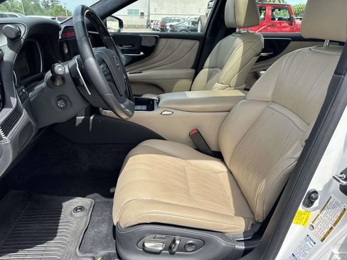 Used 2023 Lexus LS 500 AWD w/ Interior Upgrade Package image 13