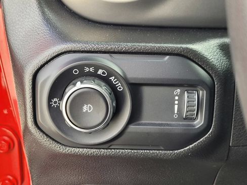 Used 2023 Jeep Wrangler Unlimited Sport AWD/4WD image 29