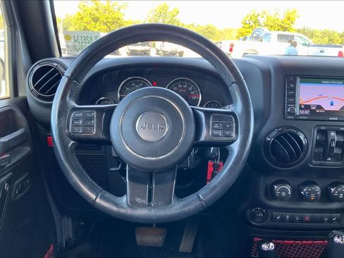 Used 2018 Jeep Wrangler Unlimited Rubicon image 5