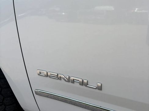 Used 2016 GMC Yukon Denali w/ Open Road Package AWD/4WD image 55