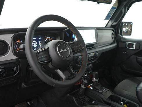 Used 2024 Jeep Wrangler Unlimited Sport AWD/4WD image 25