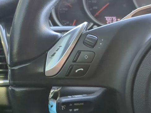 Used 2014 Porsche Panamera S image 31