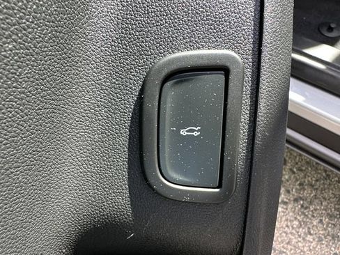 Used 2025 GMC Acadia Elevation AWD/4WD image 27