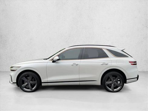 Used 2022 Genesis GV70 3.5T Sport AWD/4WD image 8