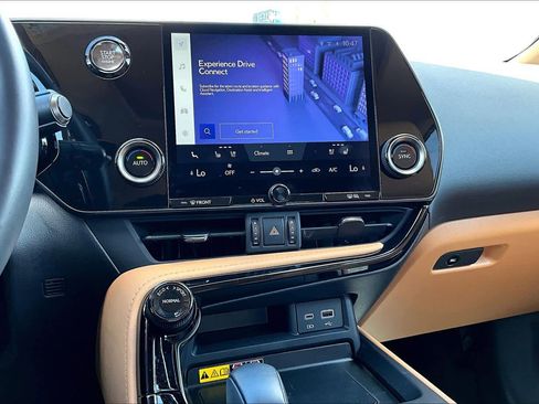 Used 2025 Lexus NX 250 FWD w/ Accessory Package (Z1) image 35