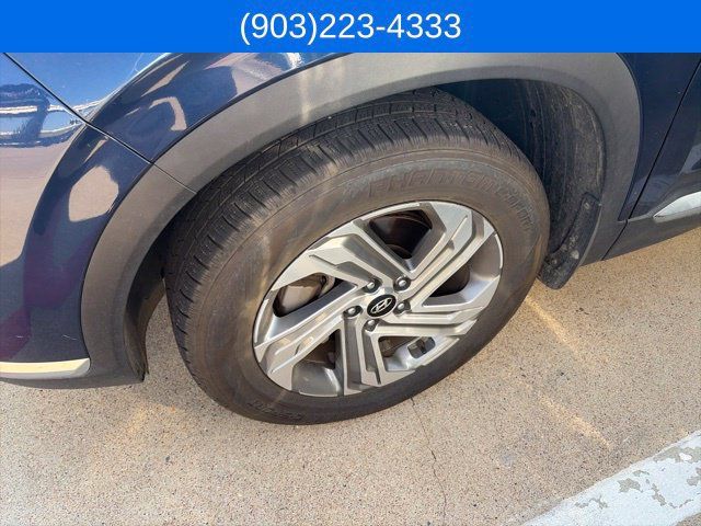 Used 2021 Hyundai Santa Fe SEL FWD image 2