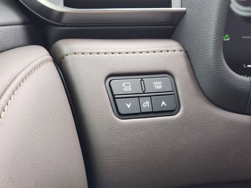 New 2026 Lexus LX 600 4WD w/ Luxury Package image 15