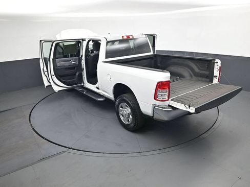 Used 2022 RAM 2500 Big Horn AWD/4WD image 50